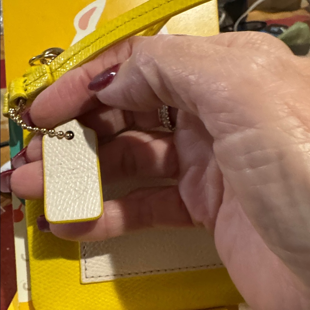 Coach Yellow and White Women's Bag NWOT - Picture 4 of 4